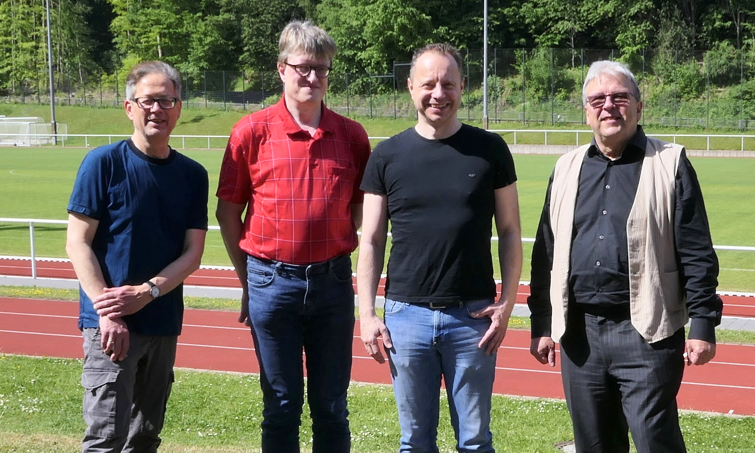 Mai 2022: der neue Vorstand der ArGe Baltikum (v.l.n.r.): Martin Bechstedt (stellvertrender Vorsitzender), Torsten Berndt (Vorsitzender), Michael Haslau (Kassenverwalter), Friedhelm Doell (Webmaster und Corporate Designer)