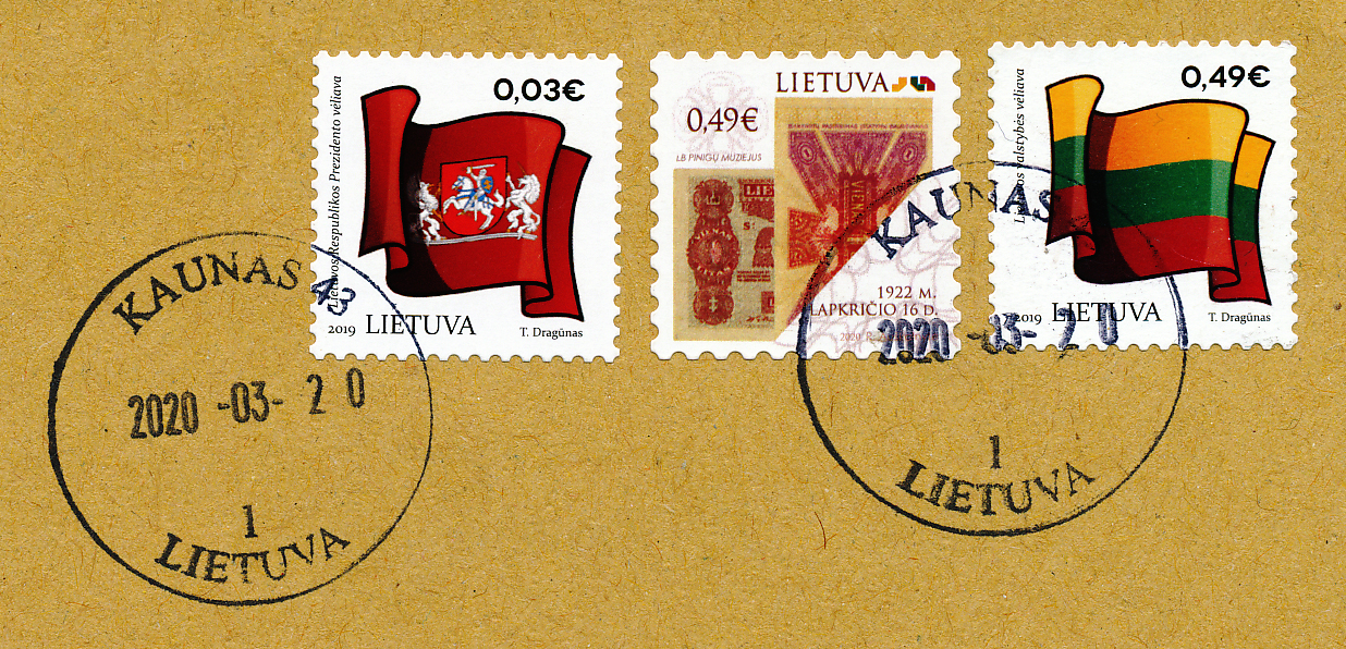 Freimarkenausgaben Mi-Nr. 1300 – 1321 – 1301 (von links nach rechts auf dem abgebildeten Briefstück