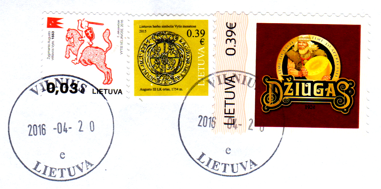 Personalisierte Marke (rechts) zusammen mit Freimarken Mi-Nr. 1205 (links, Vytis-Motiv) und 1180 (Mitte, Münze von 1754)